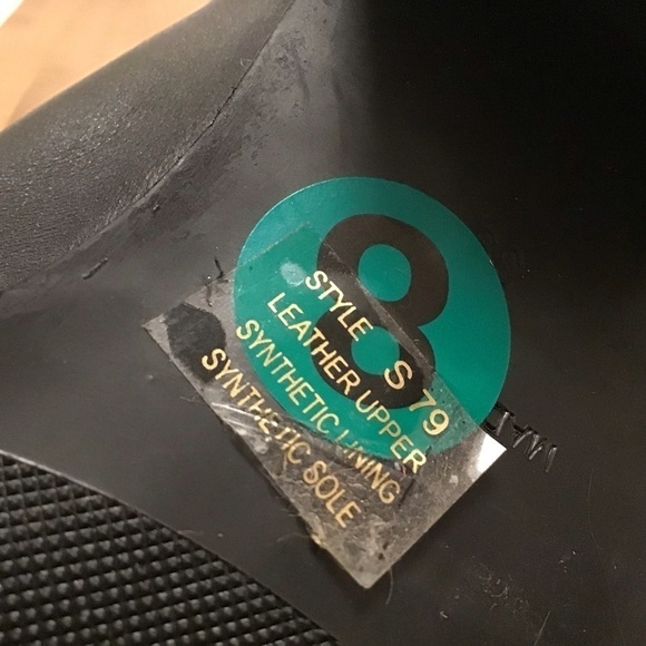 Fabianelli Made in Italy black leather pointy toe side zip block heel boots. S 8 - Picture 11 of 11